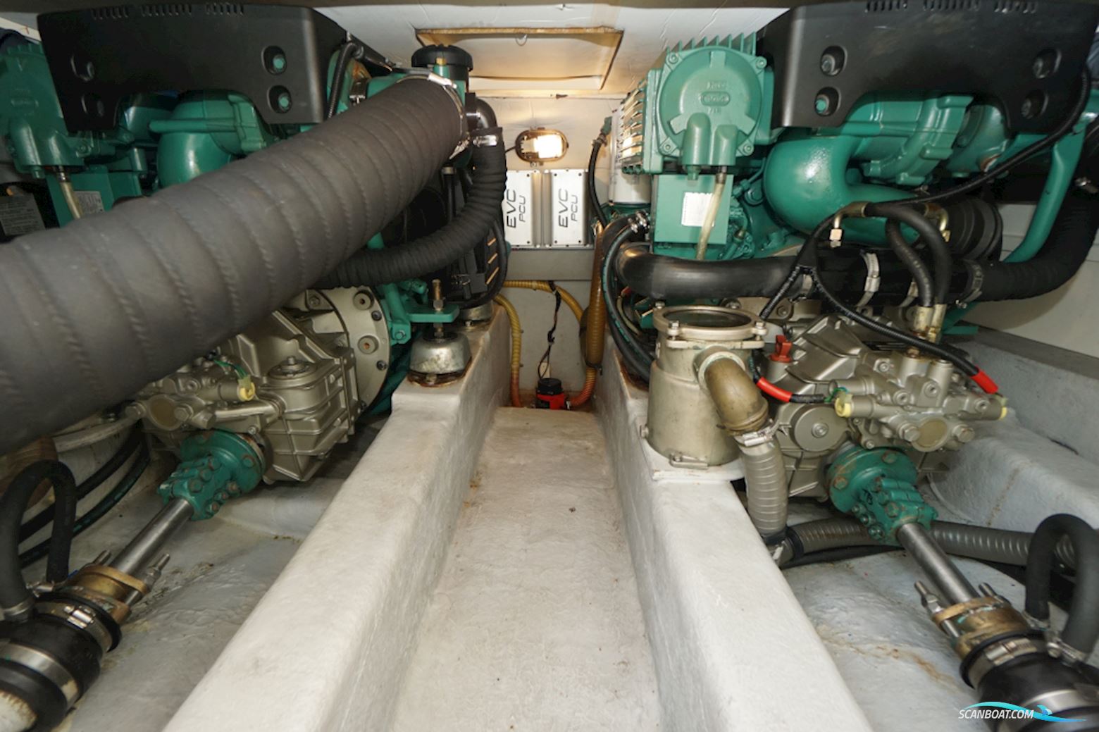 Rodman 30 Cruiser Flybridge