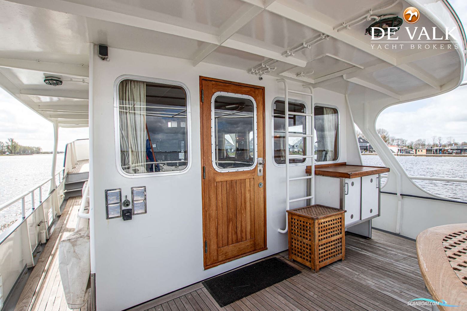 Round Bilged Motor Kotter