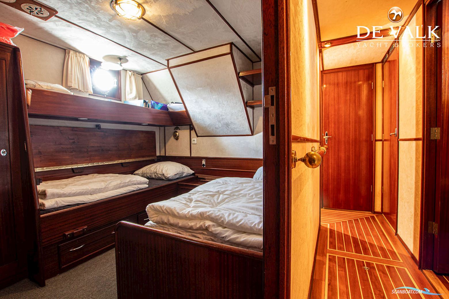 Round Bilged Motor Kotter