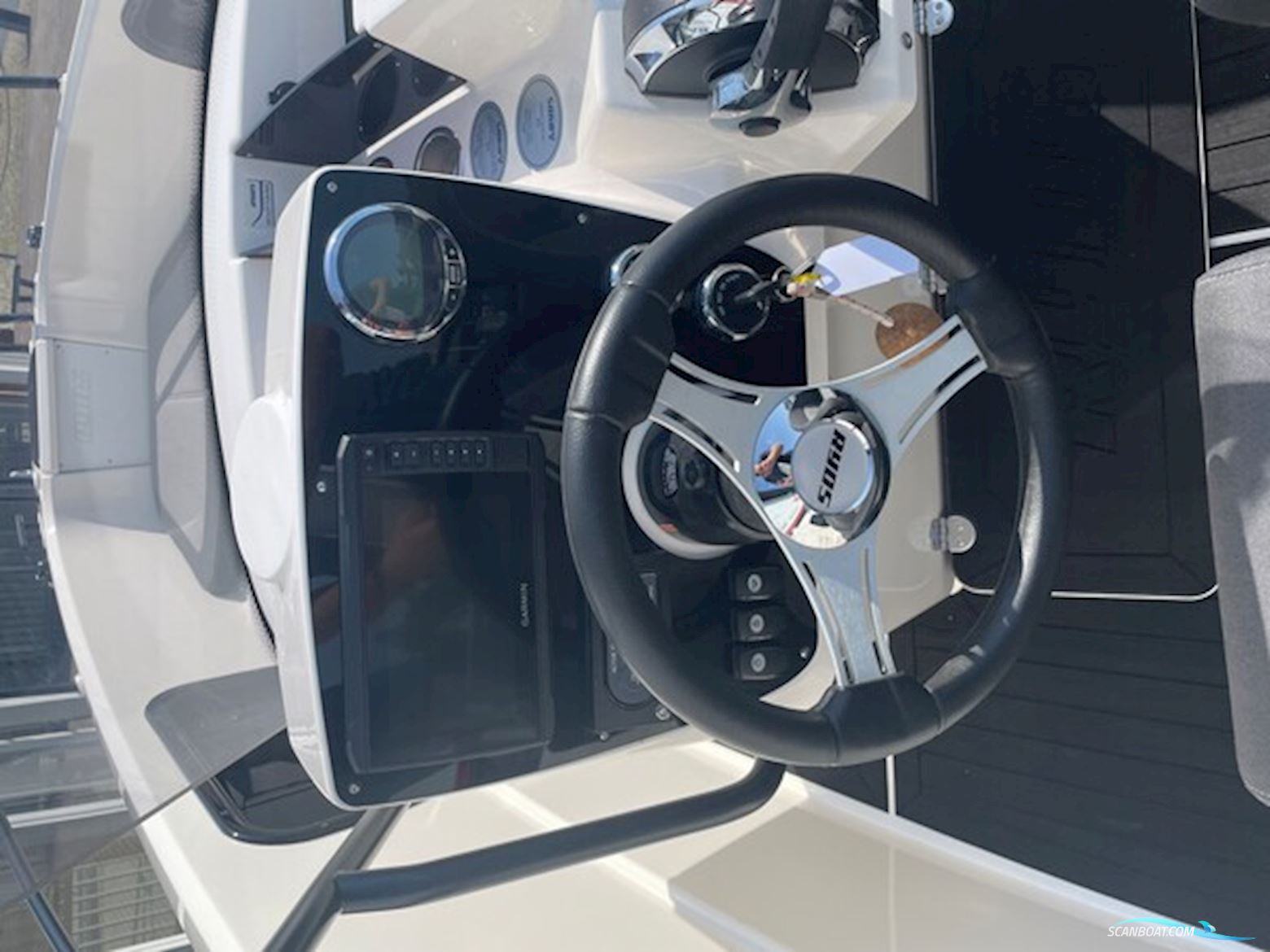 RYDS 630 MID-C med Mercury F115 CT ELPT EFI