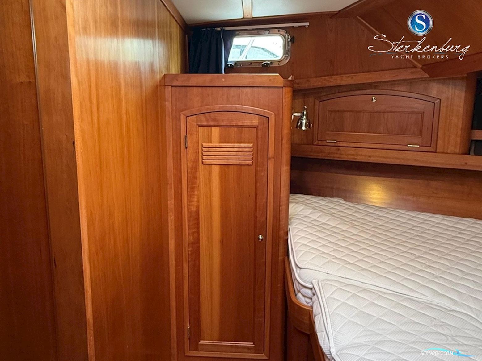 Sabre Yachts Sabreline 47