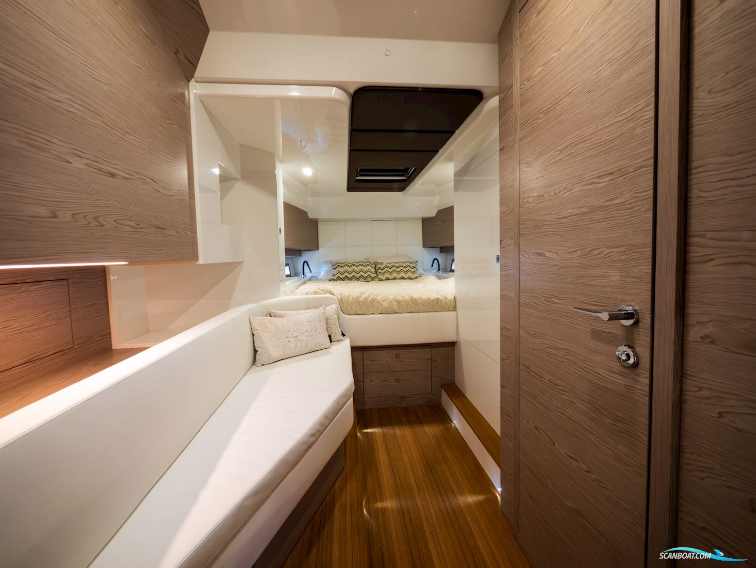Sacs Rebel 47