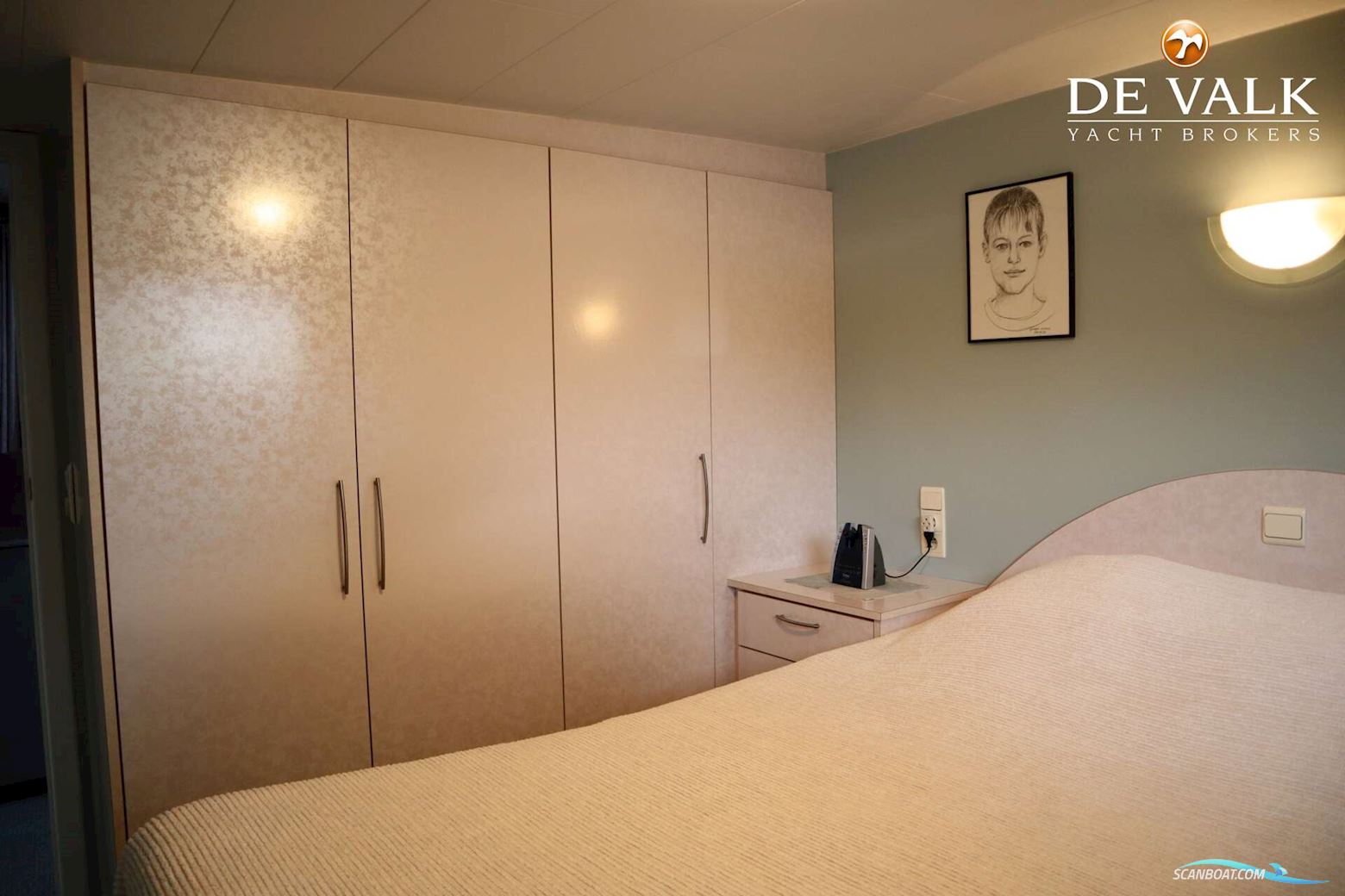 Sailing Houseboat 32M