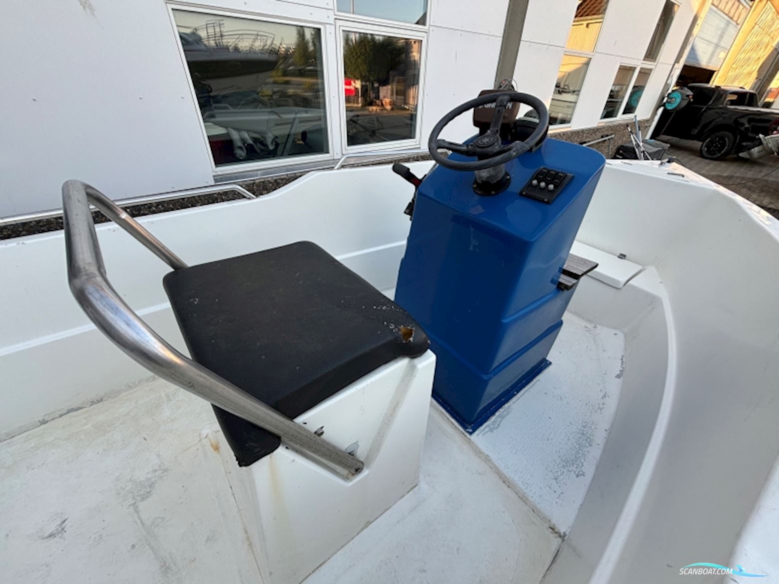 Salmo 542 CC Styrepultsbåd