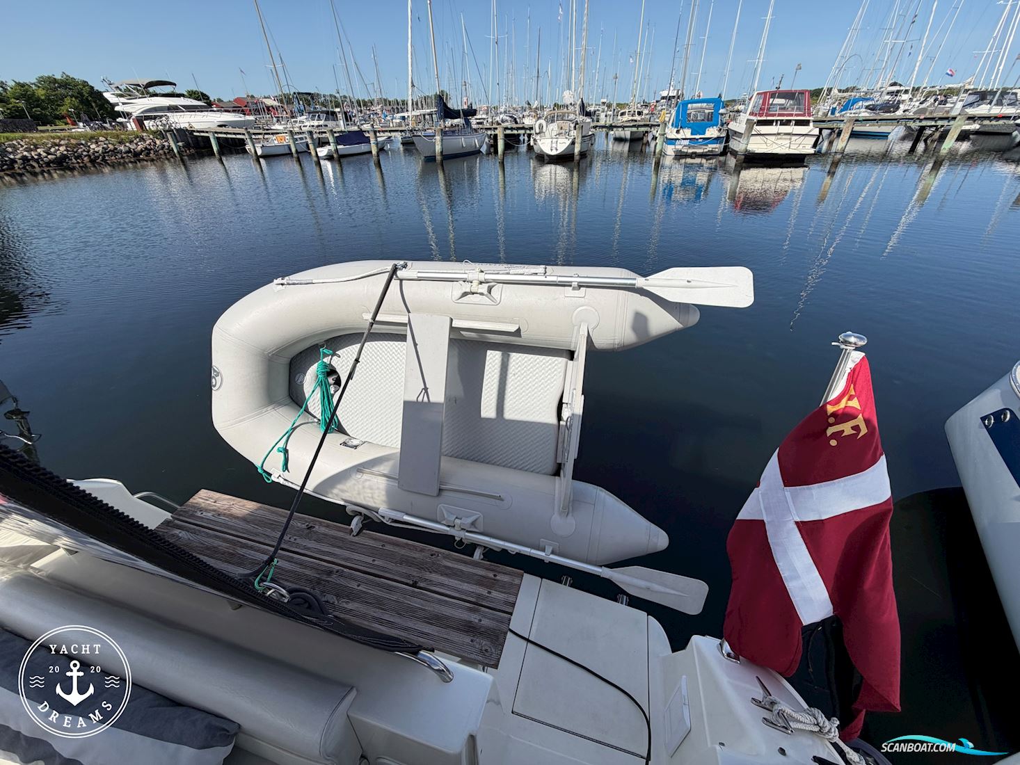 Sanboat Cuddy 980