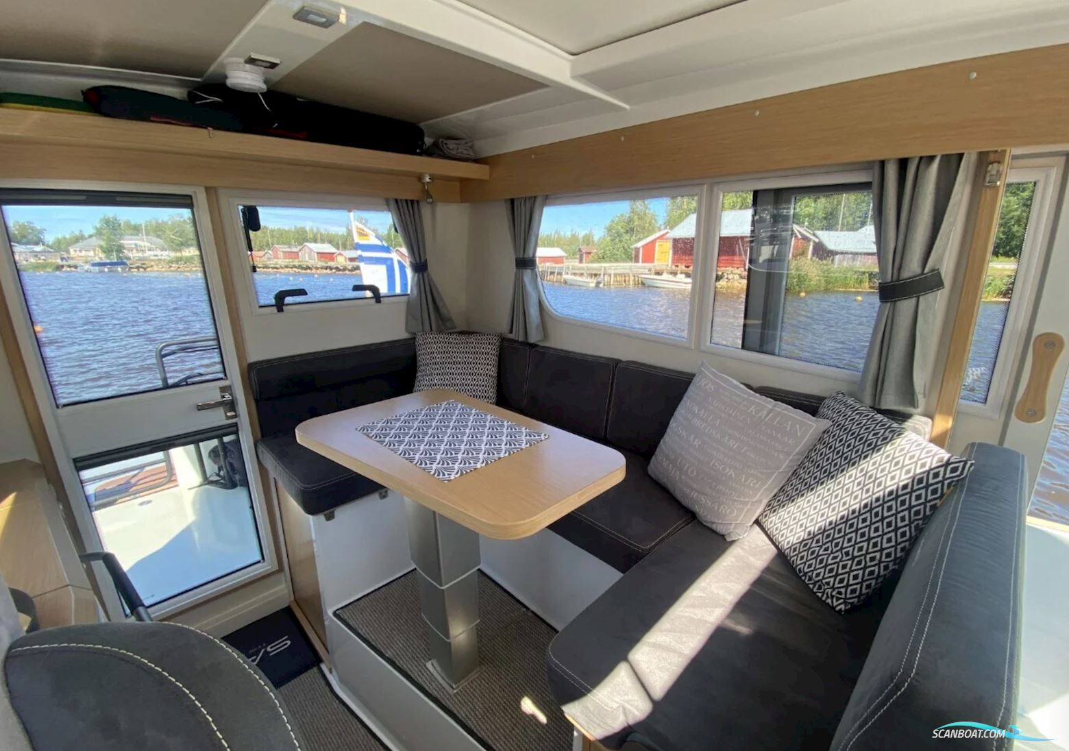 Sargo 31 Aft Door