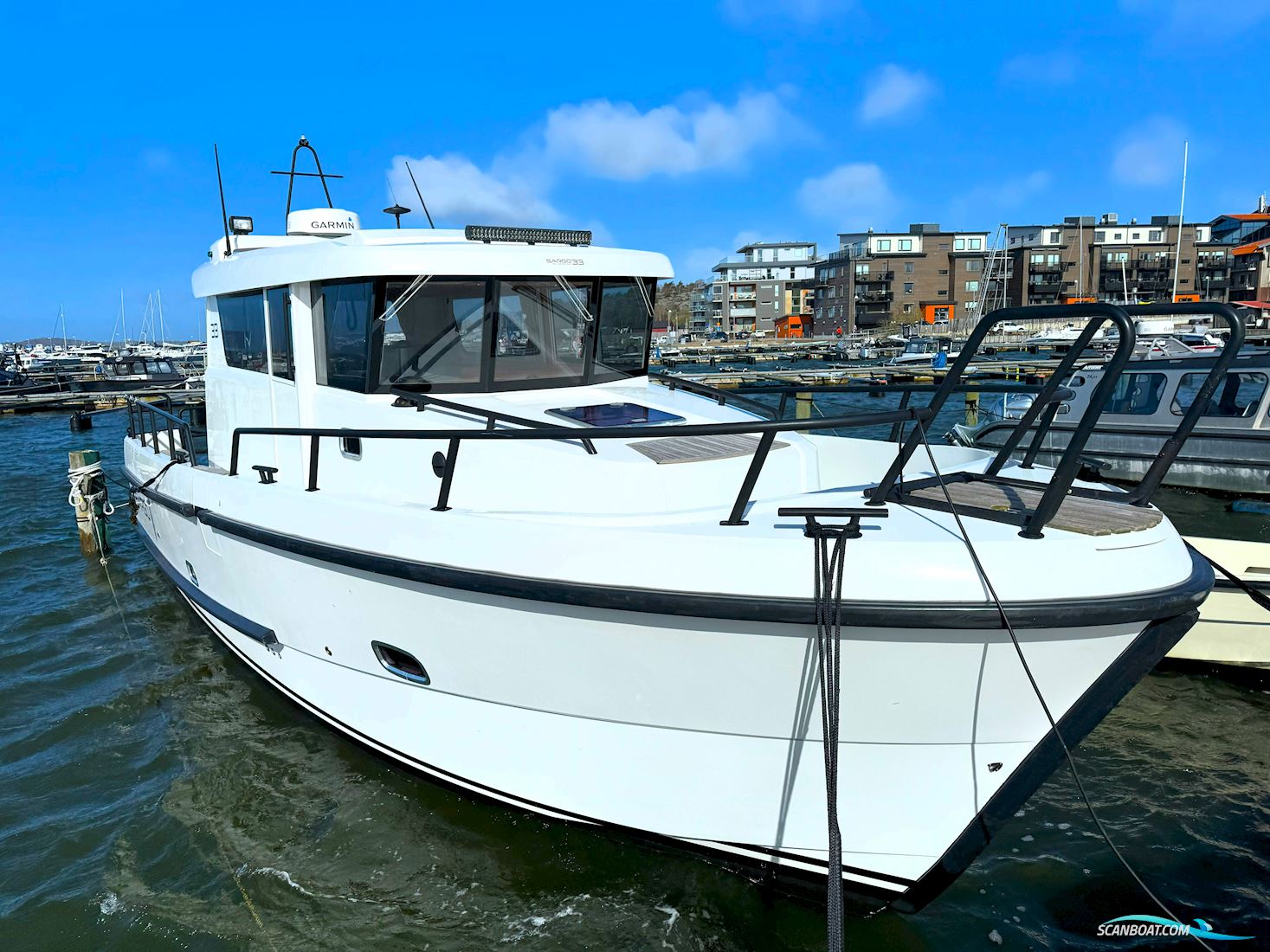 Sargo 33 Explorer