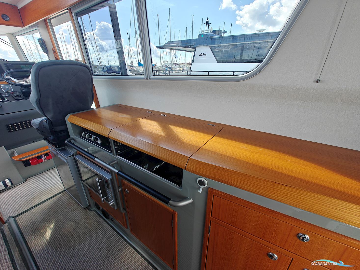 Sargo 33 Explorer