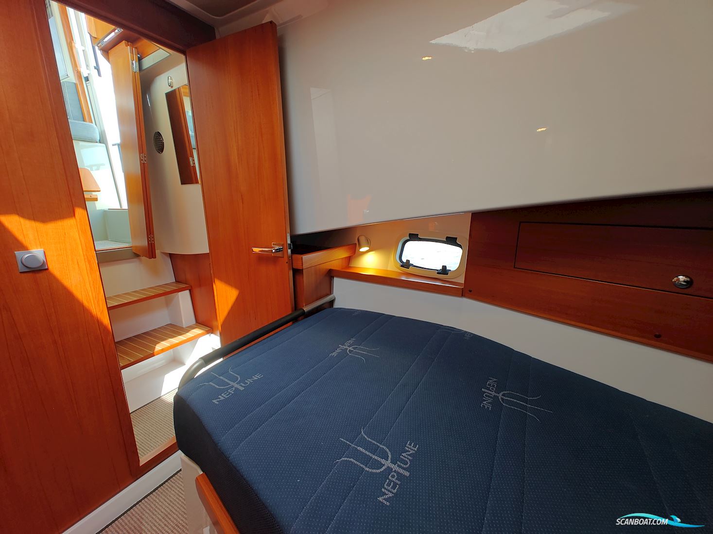 Sargo 33 Explorer