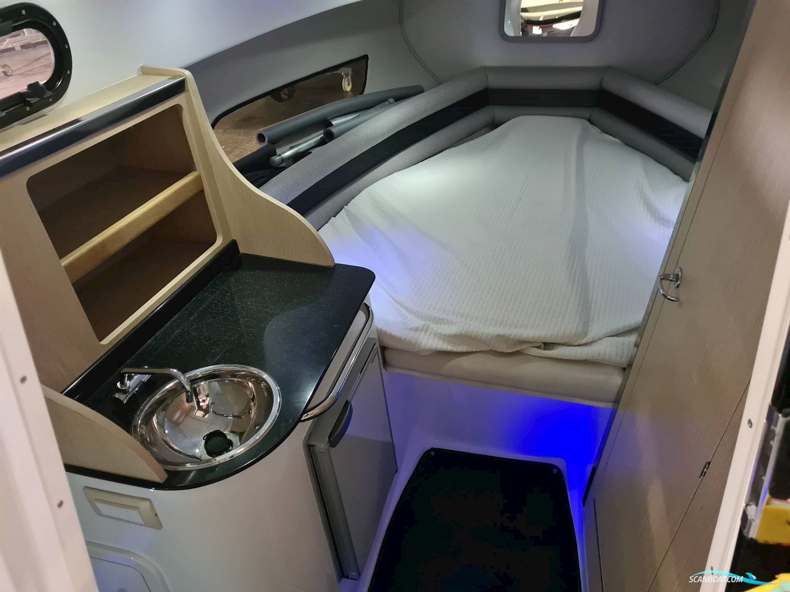 Saver 750 Cabin - Susuzki 250 HK/Udstyr