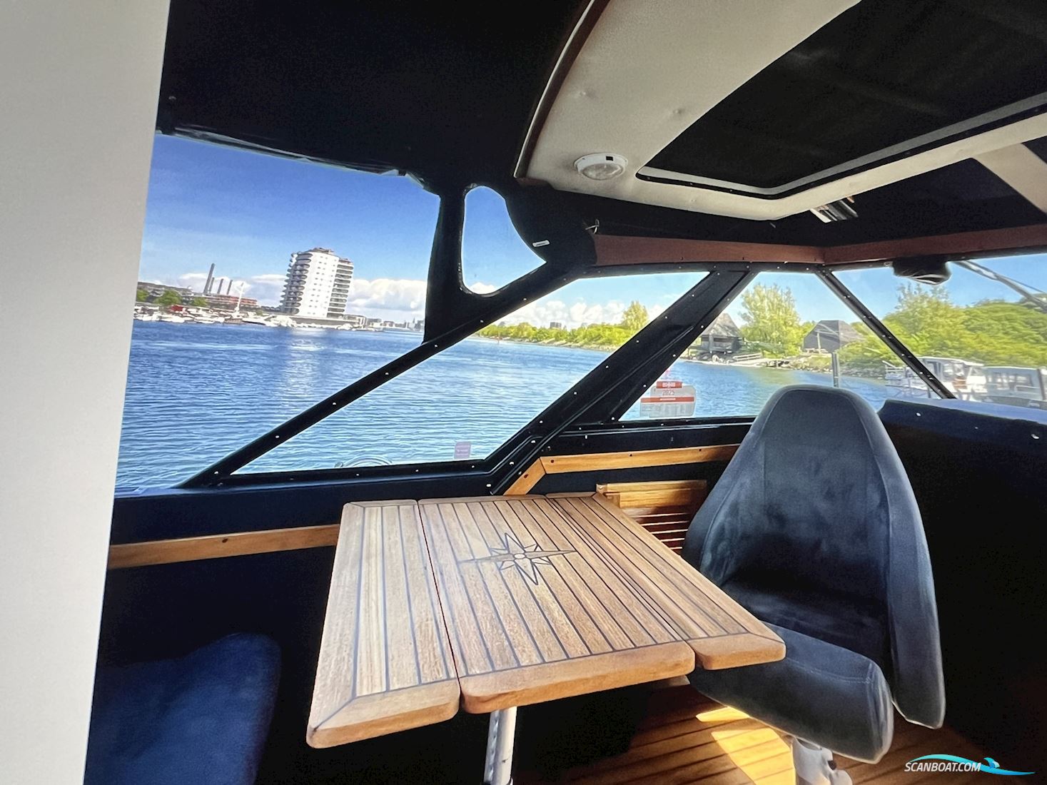 Scand Atlantic 32