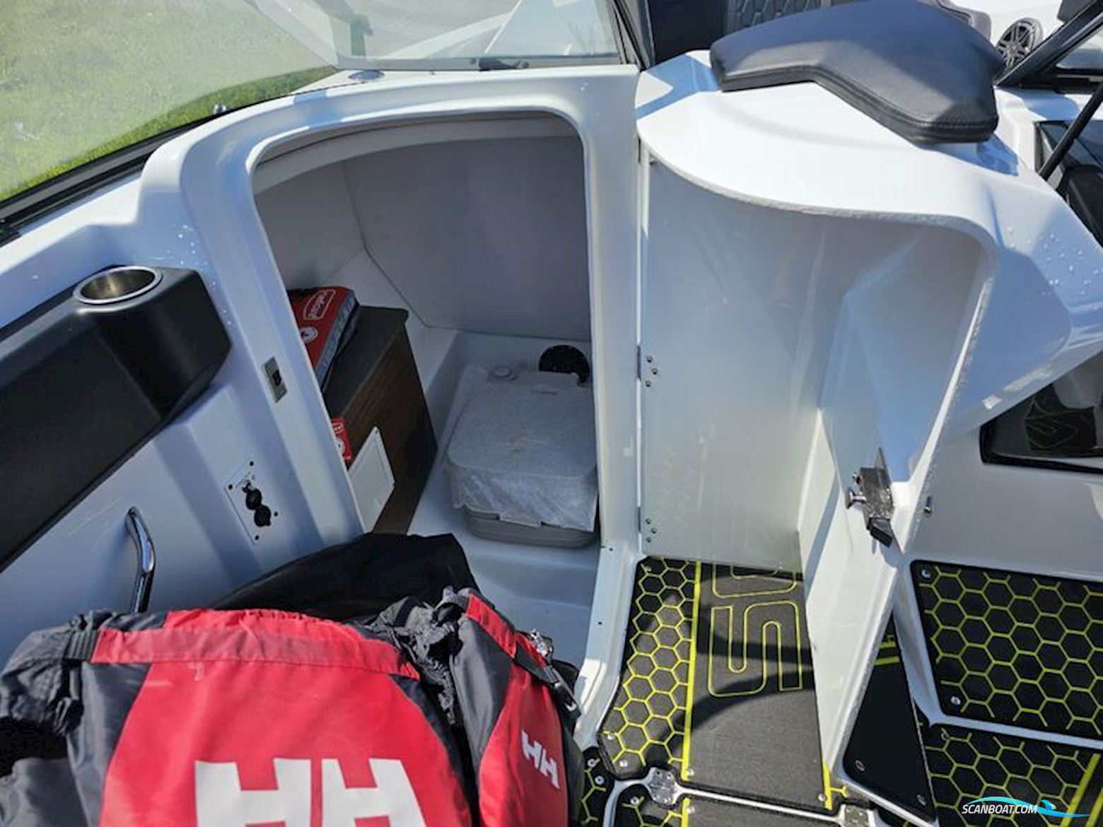 SCARAB 255 ID Wake Edition