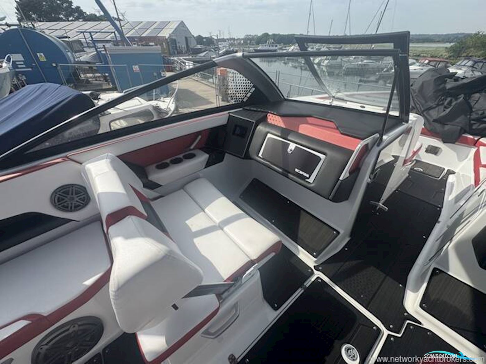 Scarab 285 ID