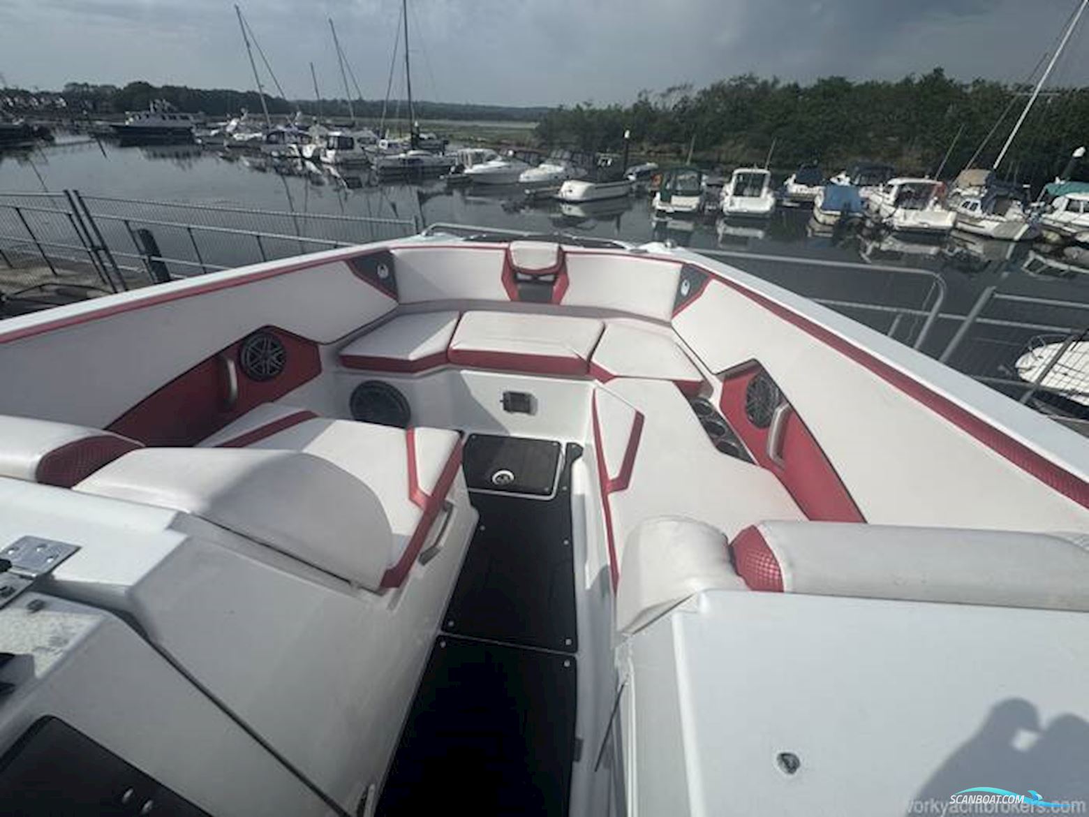 Scarab 285 ID
