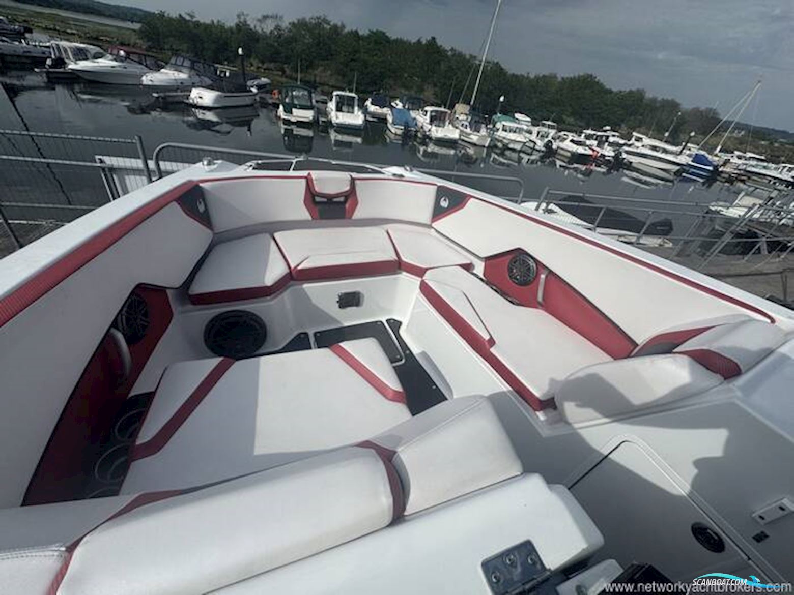Scarab 285 ID