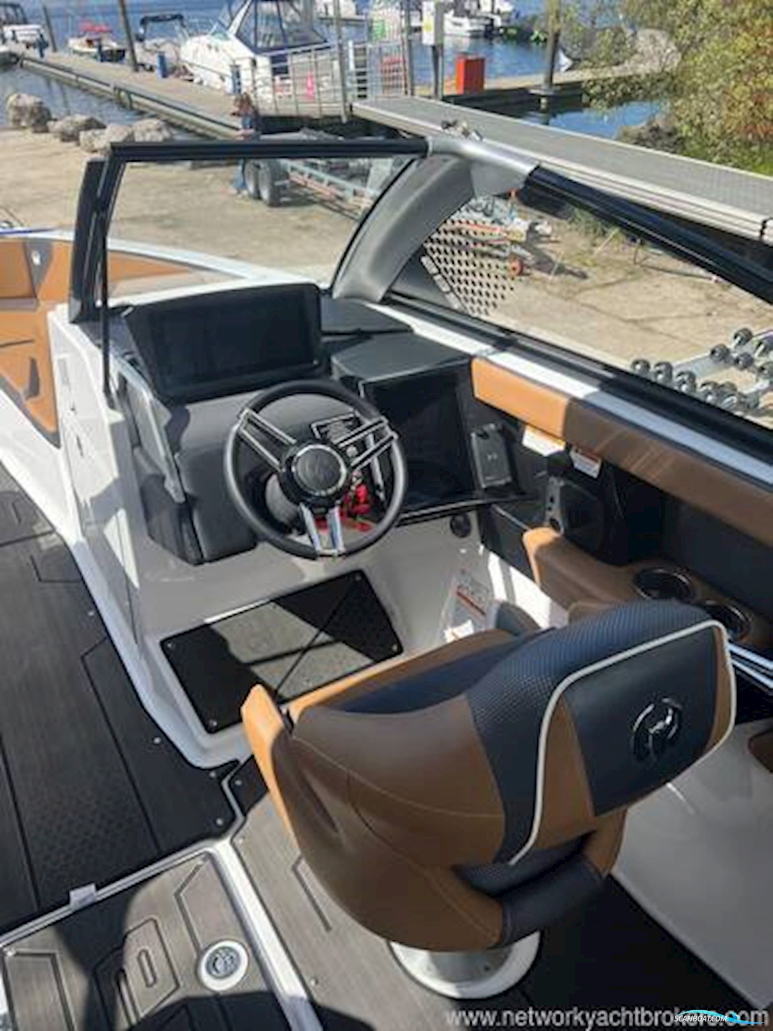 Scarab 285 ID