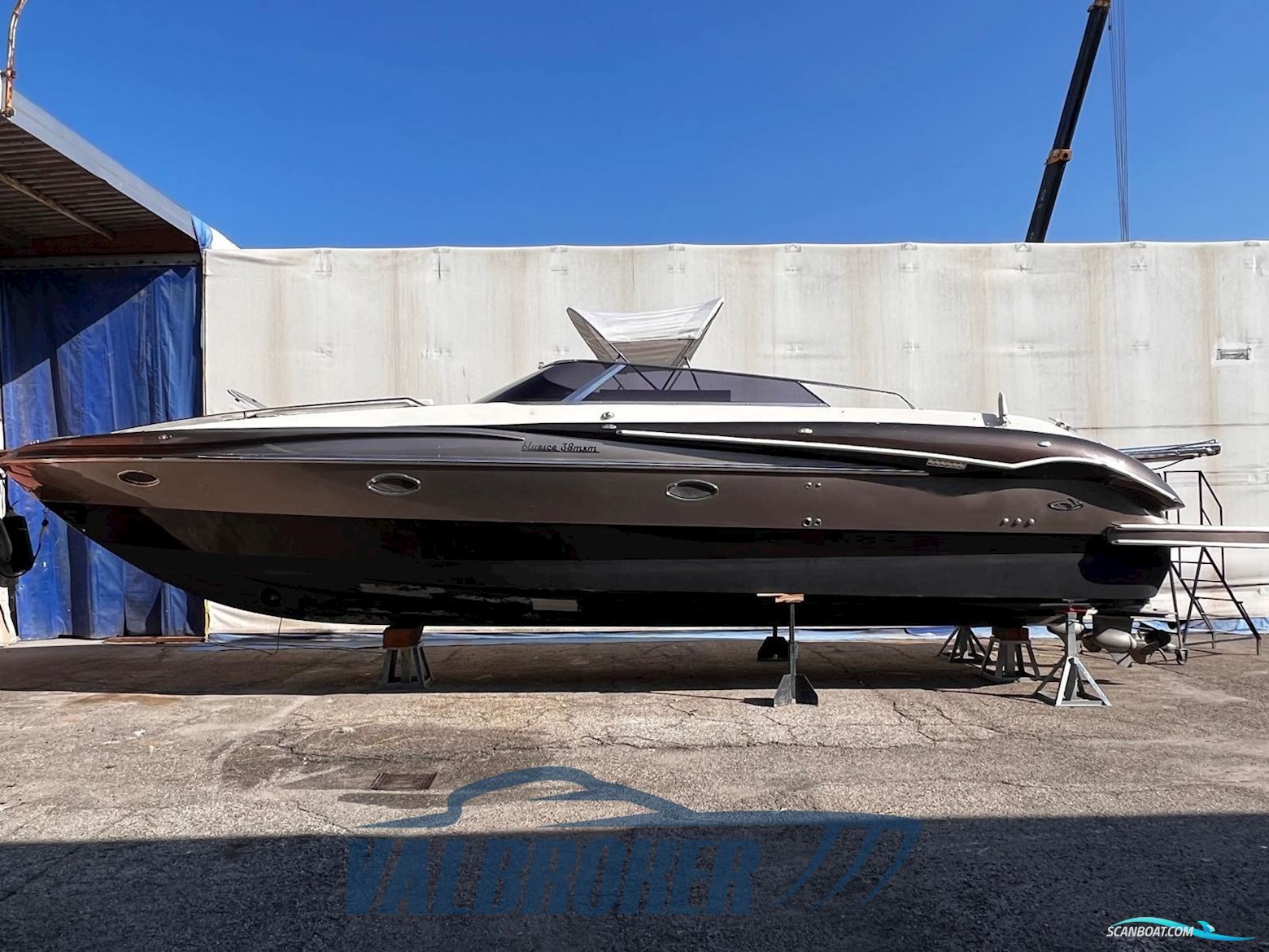 Sea Engineering Srl Blu Ice 38 Mxm Motorbåt 2011, med Volvo Penta D4 300 motor, Italien