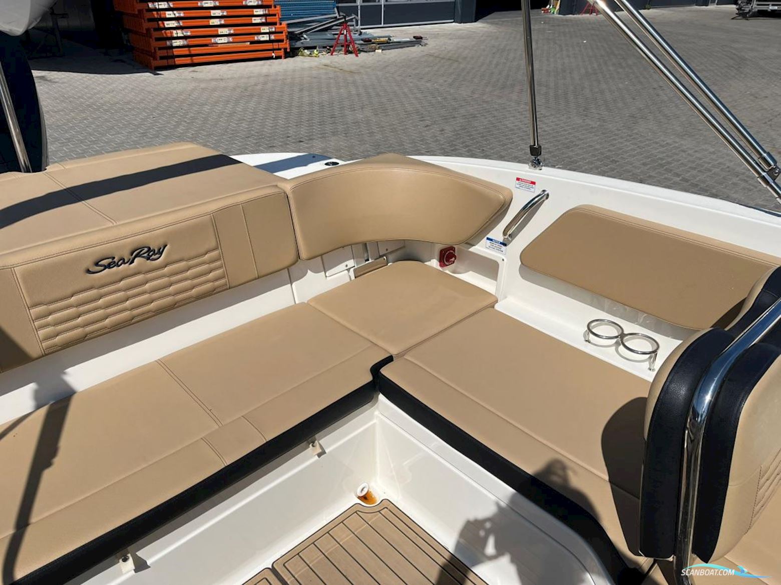 Sea Ray  210 SPX Outboard