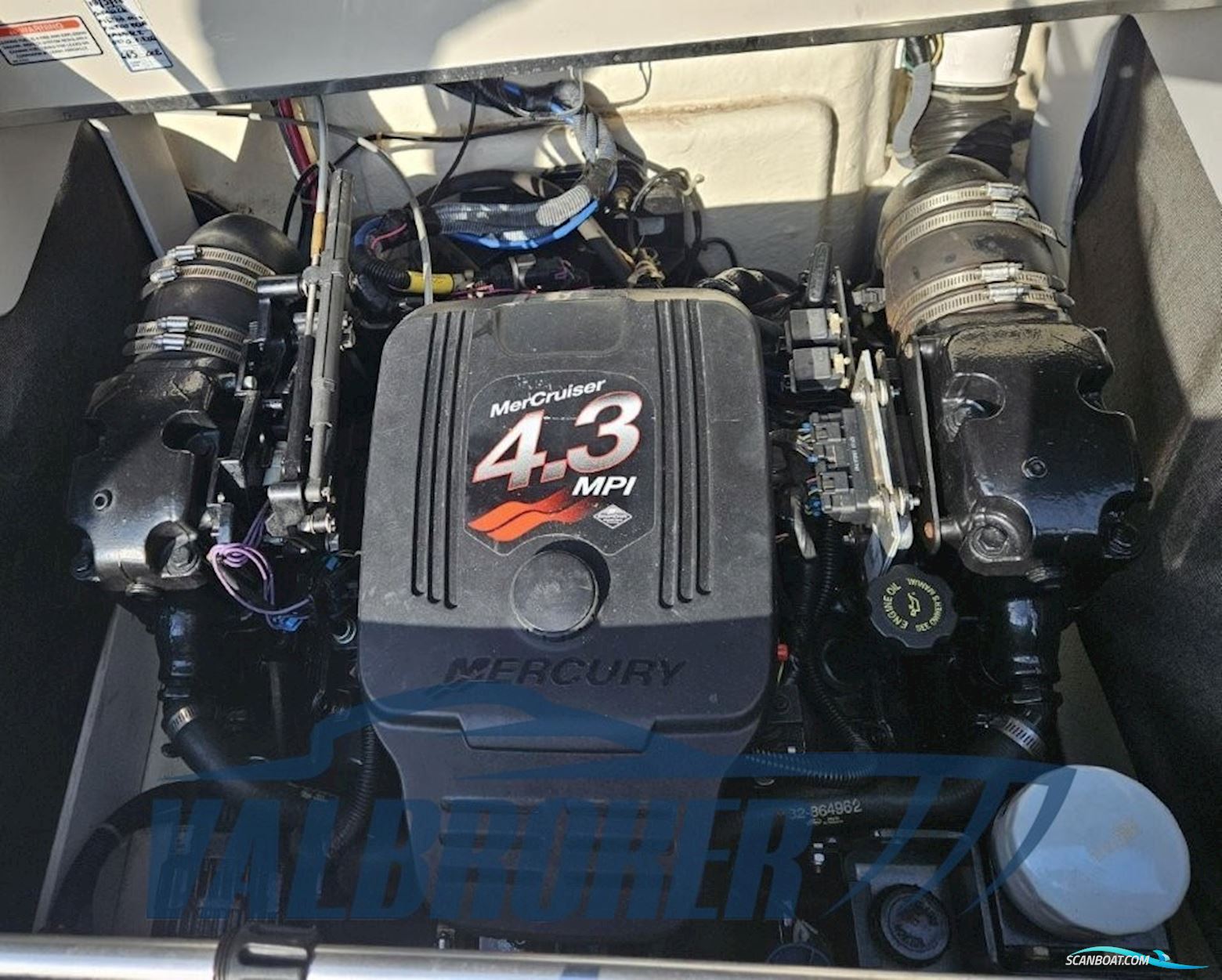Sea Ray 210 OVERNIGHTER