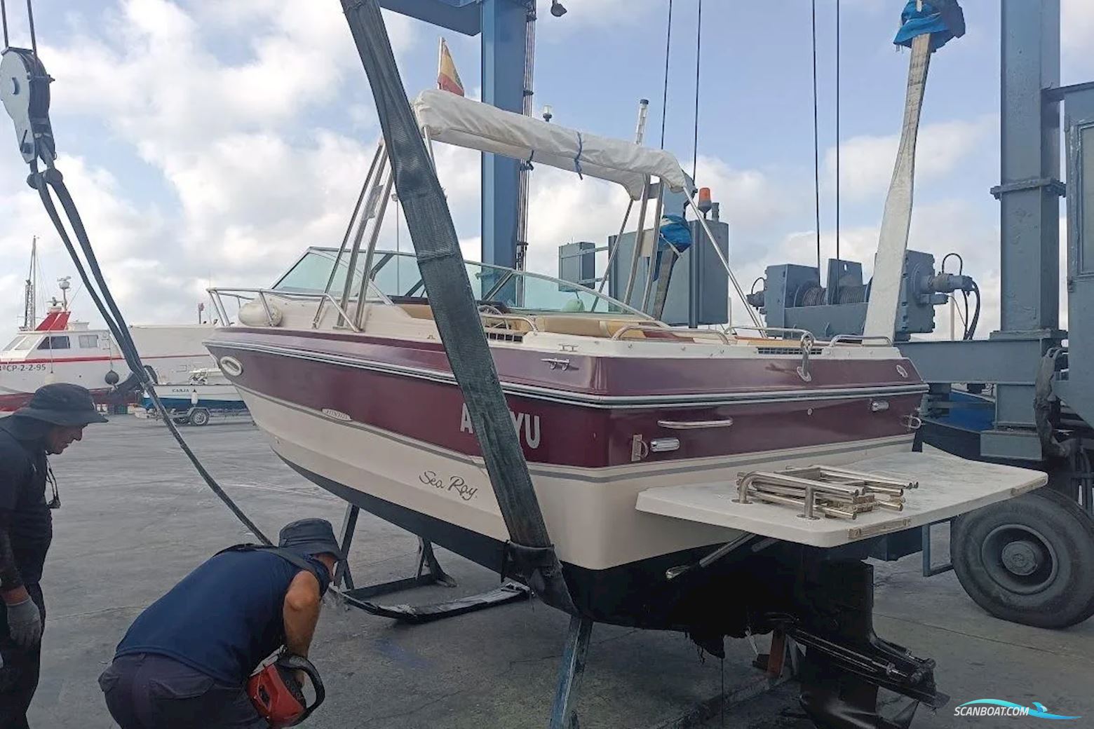 Sea Ray 210
