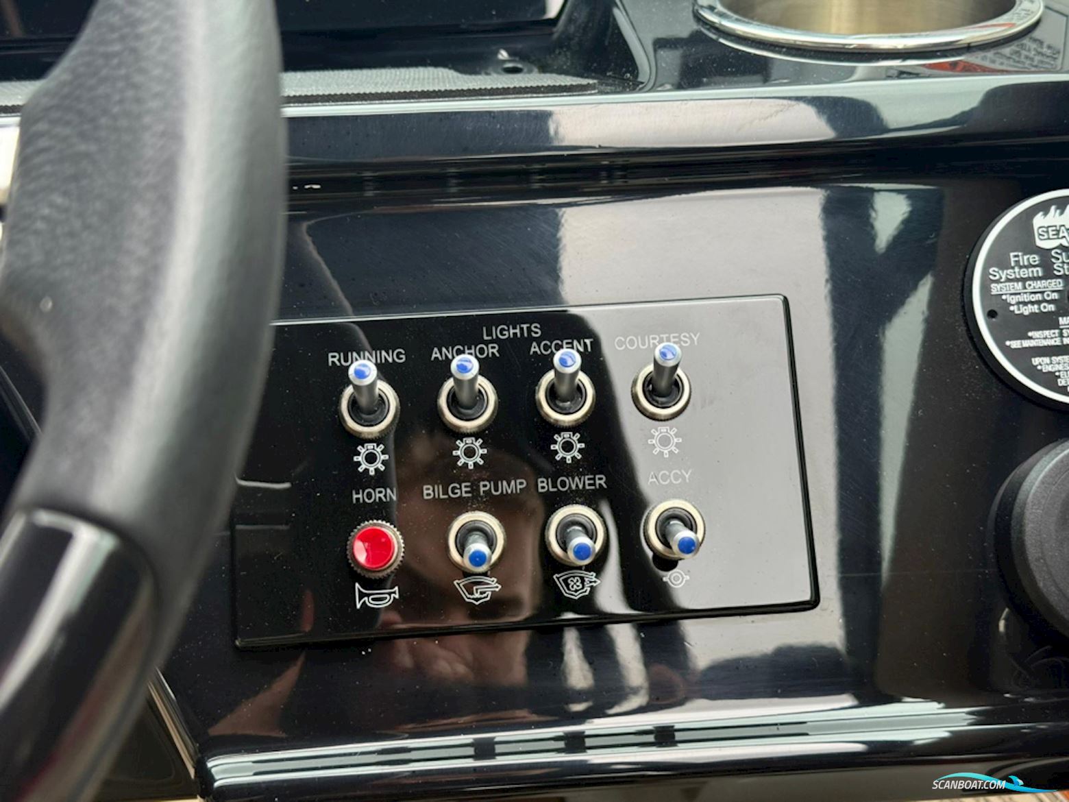 Sea Ray 210 spx