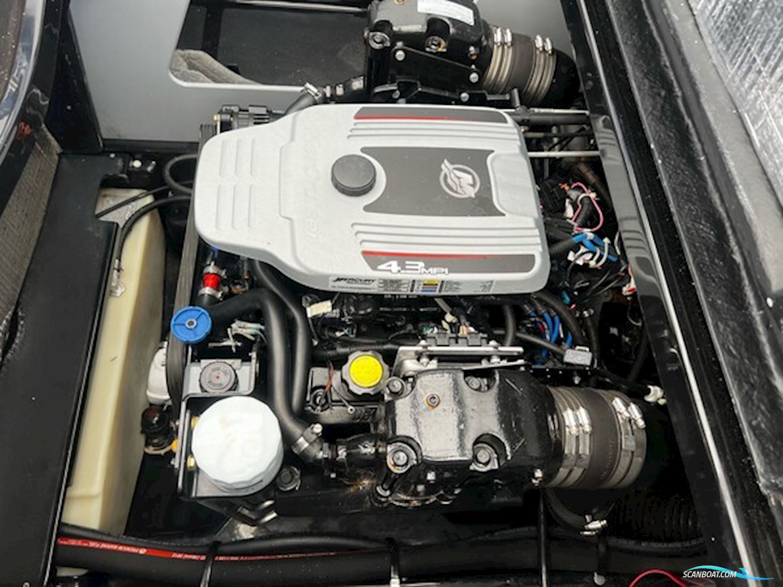 Sea Ray 210 SunSport, MerCruiser 4.3 MPI...