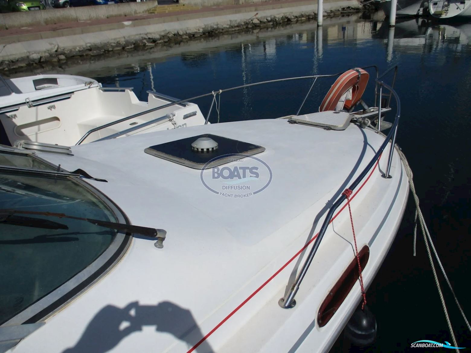 Sea Ray 230