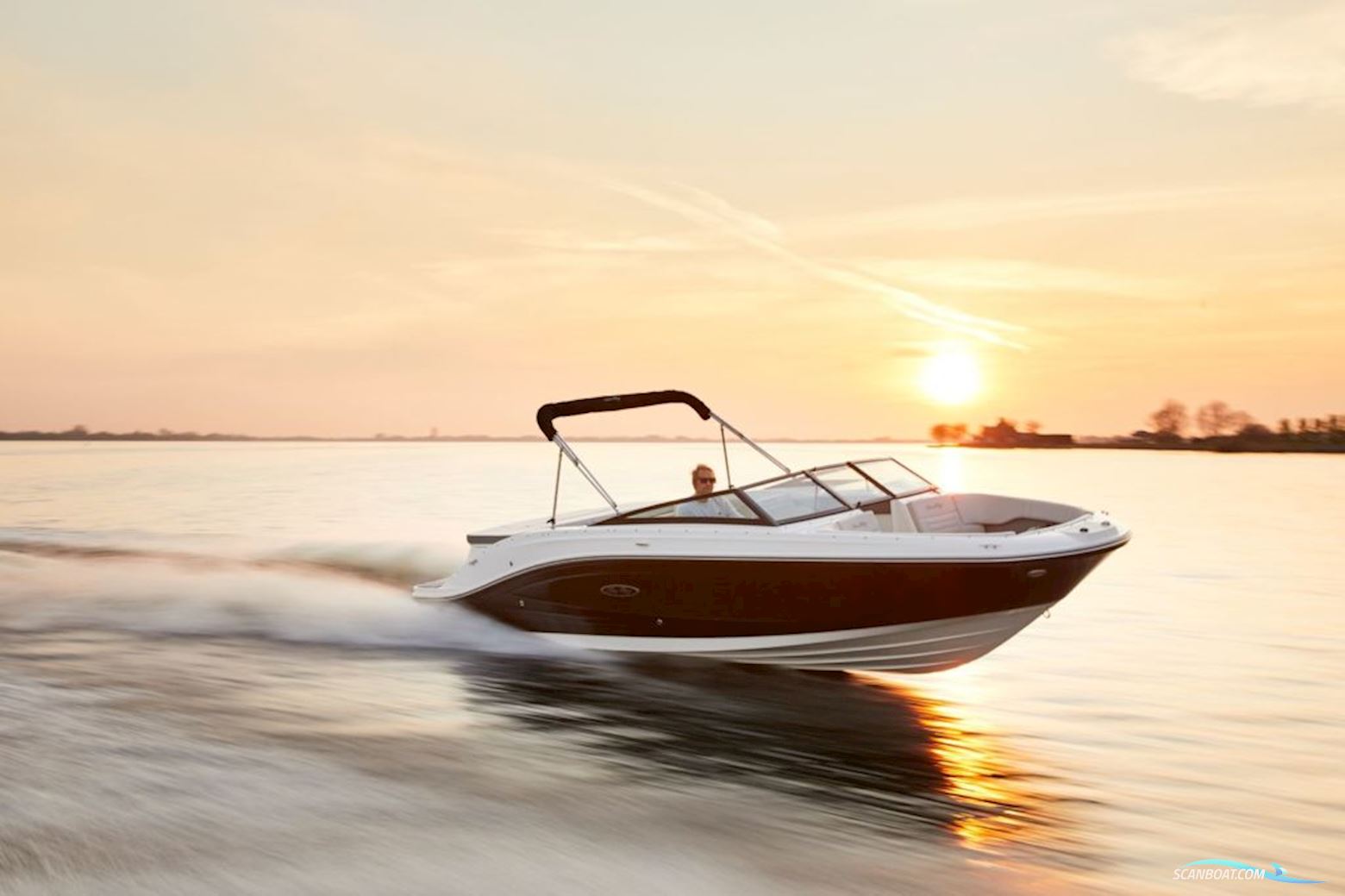 Sea Ray 230 SPX Inboard