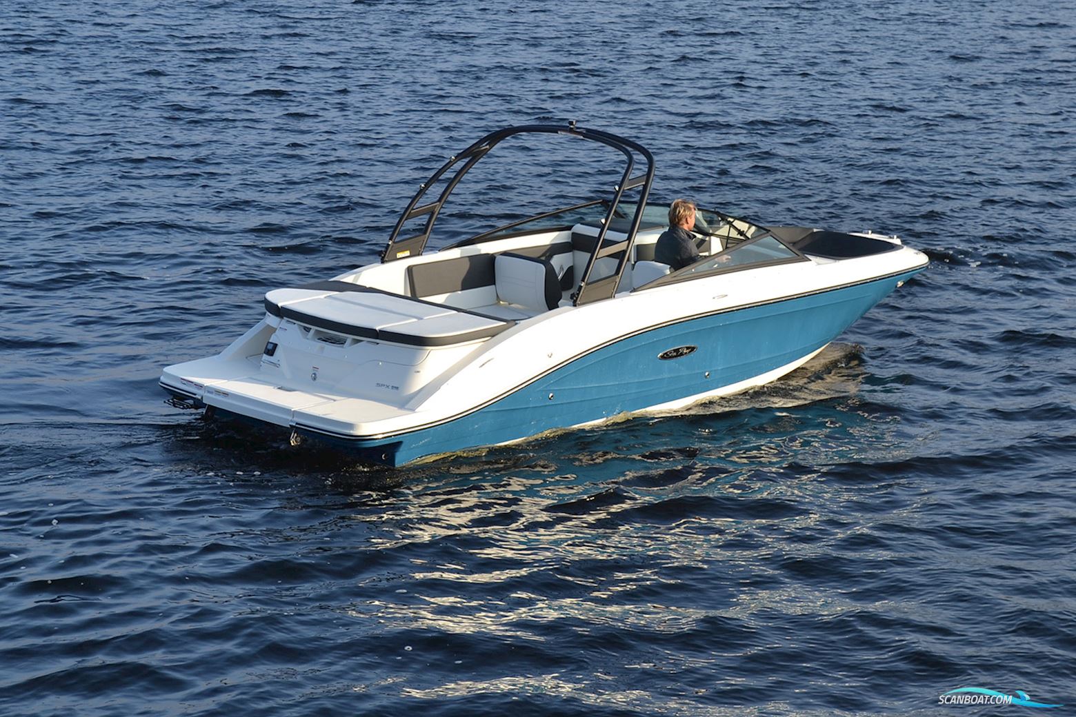 Sea Ray 230 Spx Inboard Motorbåt 2027, med Mercruiser motor, Danmark