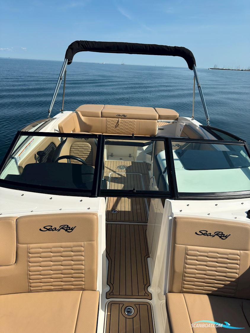 Sea Ray 230 Spx