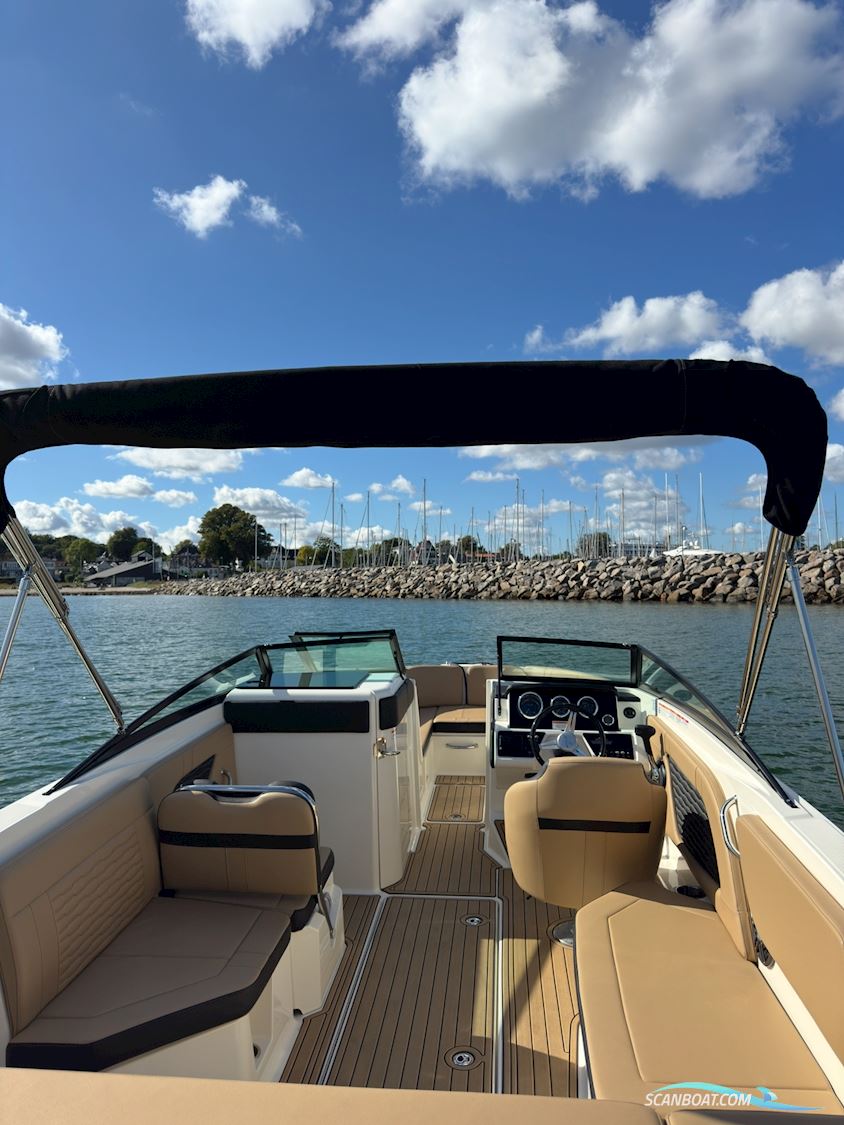 Sea Ray 230 Spx
