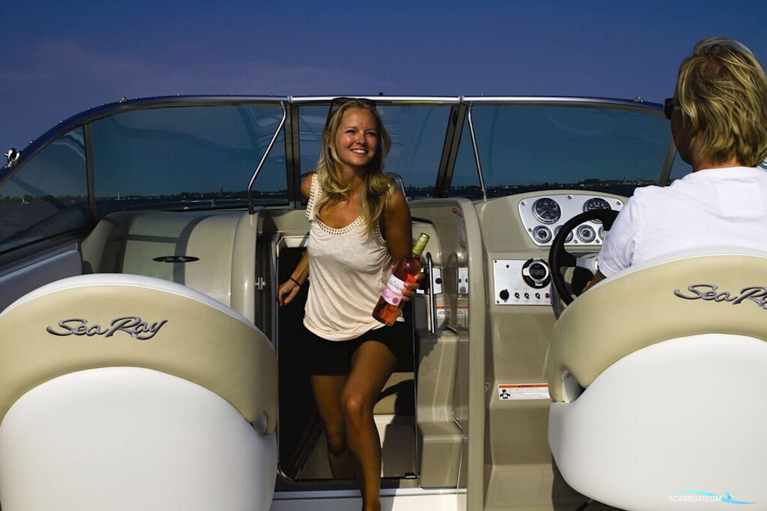 Sea Ray 235 Weekender