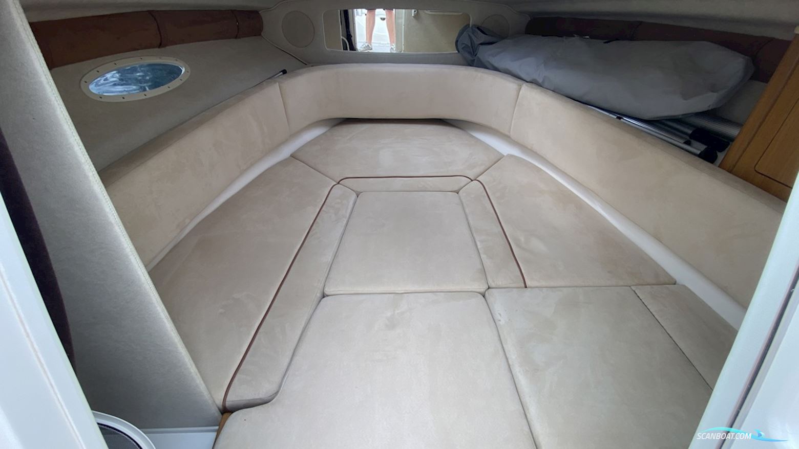Sea Ray 235 WEEKENDER
