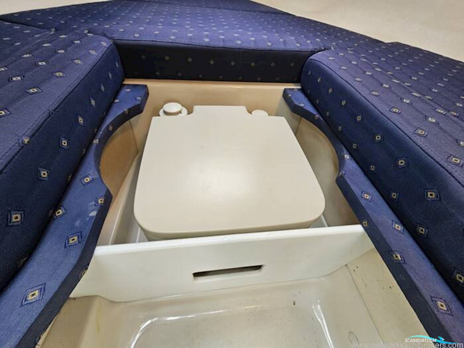 Sea Ray 240 Overnighter