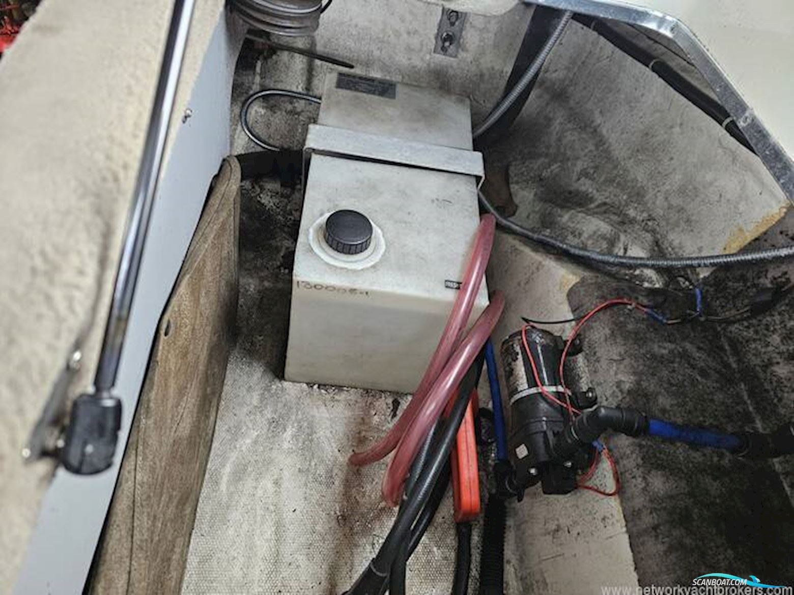 Sea Ray 240 Overnighter