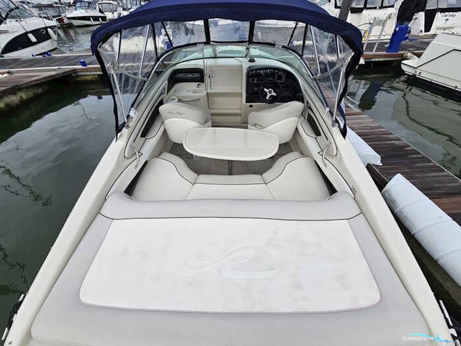 Sea Ray 240 Overnighter
