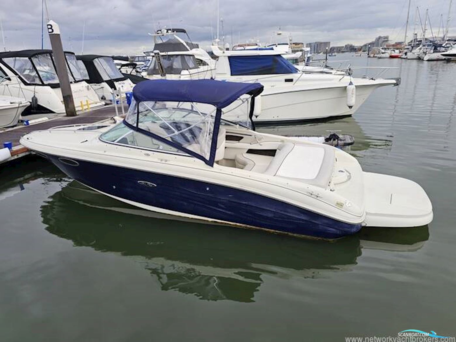 Sea Ray 240 Overnighter