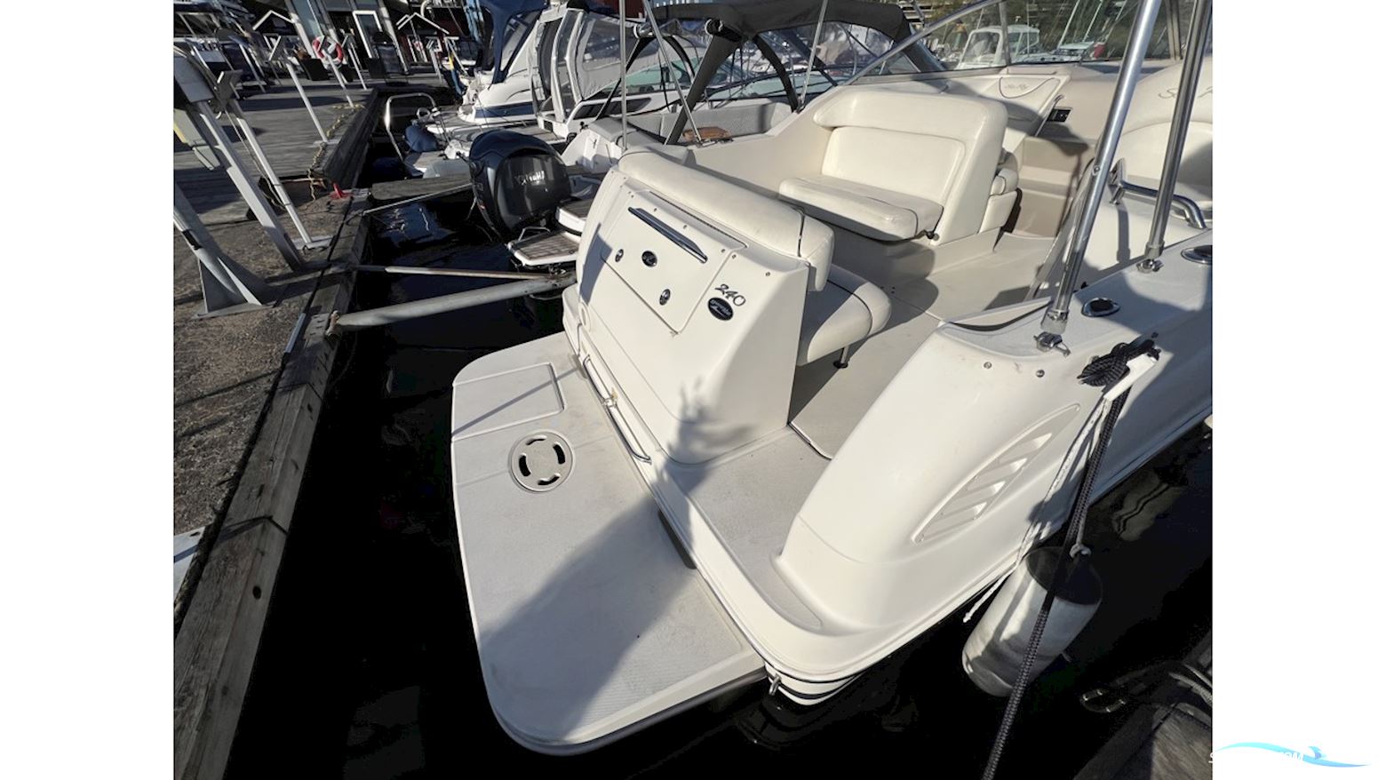 Sea Ray 240 SUNDANCER