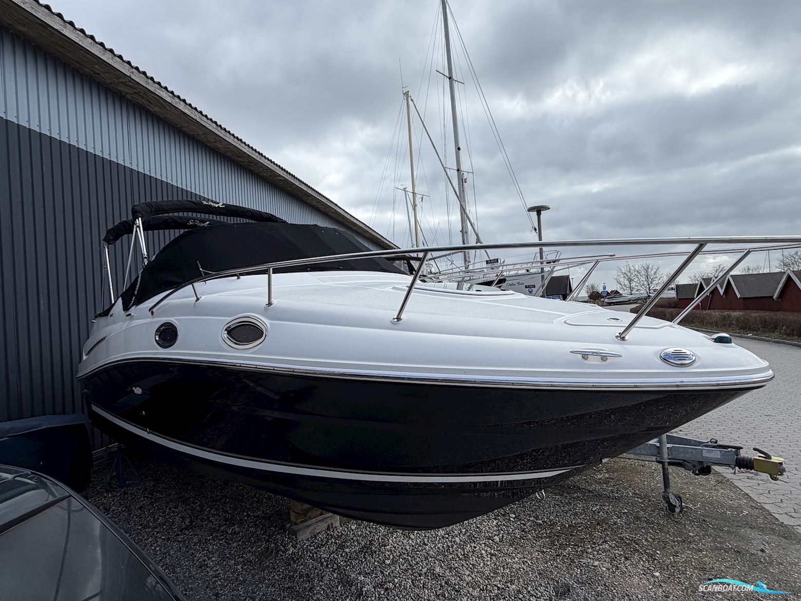 Sea Ray 245 Sundancer Motorbåt 2007, med Mercruiser 5.0 Mpi motor, Danmark