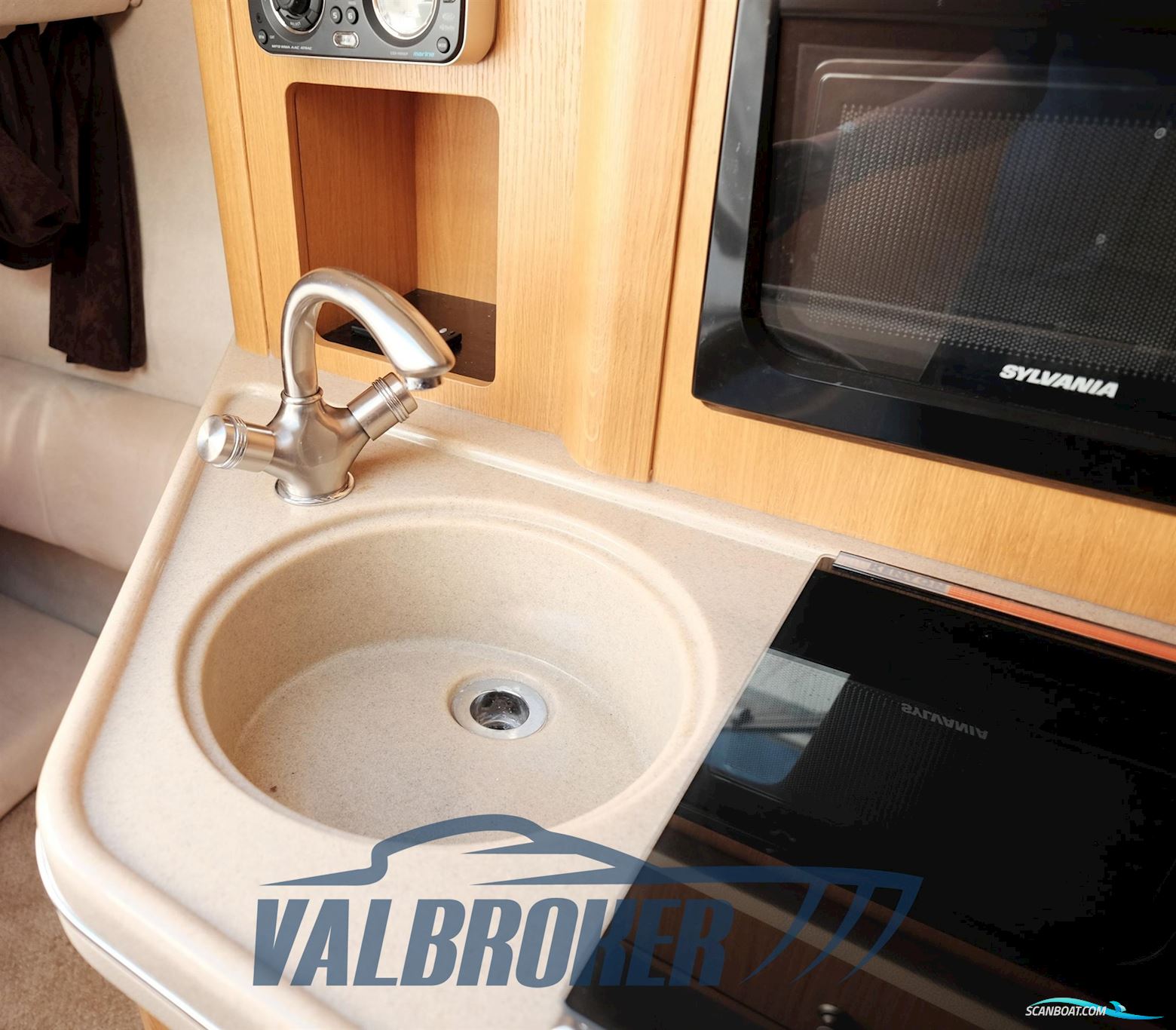 Sea Ray 255 DA Sundancer