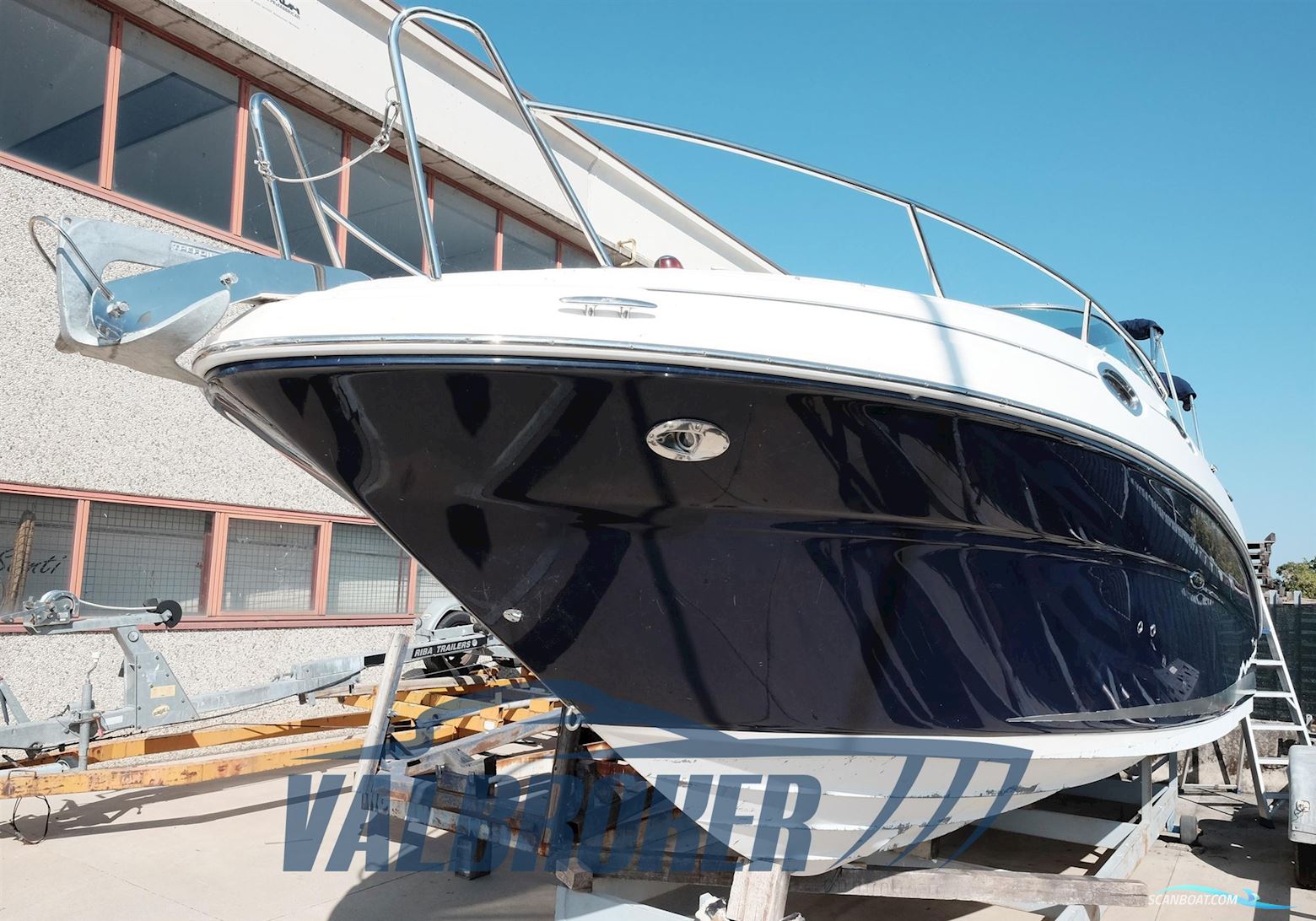 Sea Ray 255 DA Sundancer