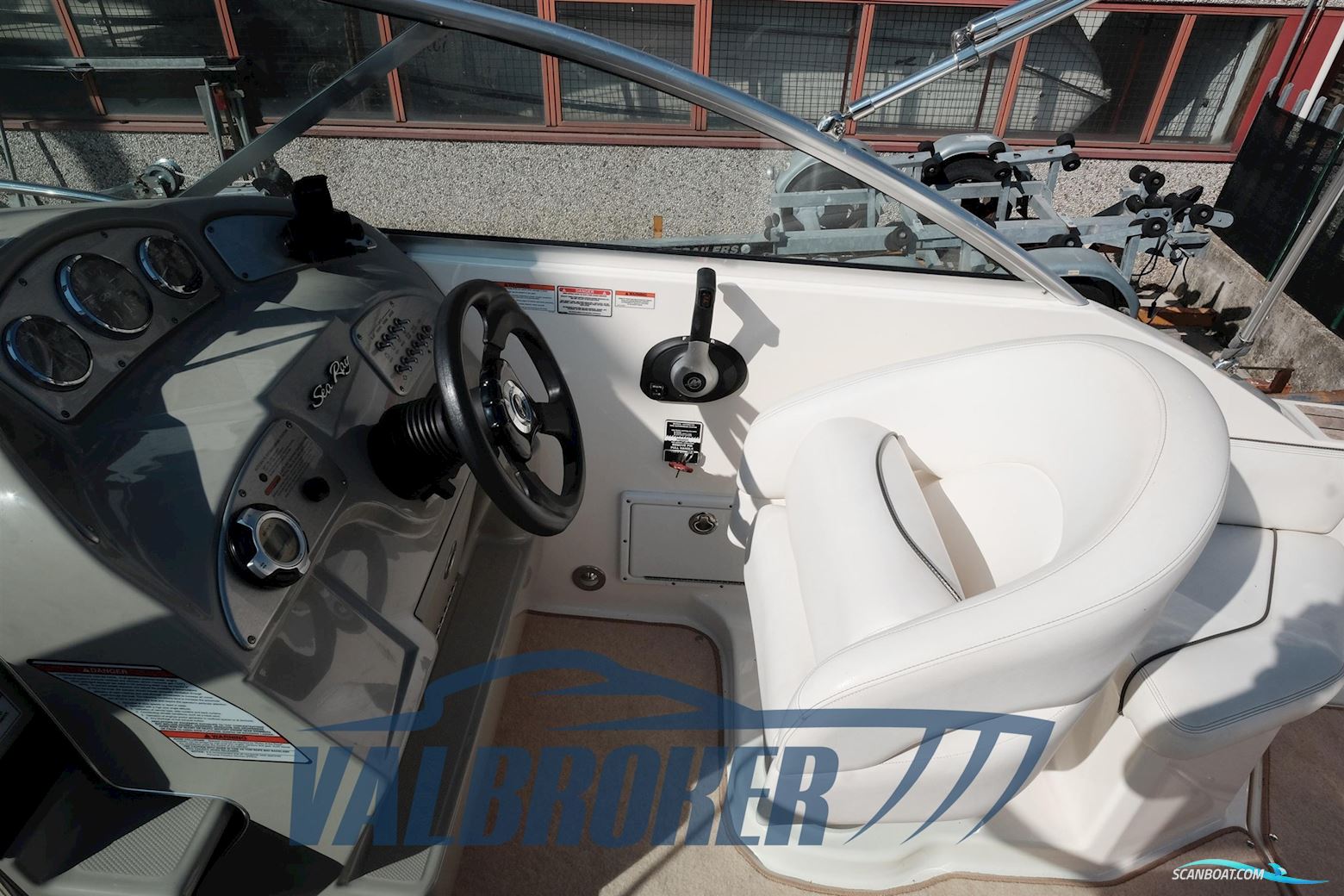 Sea Ray 255 DA Sundancer