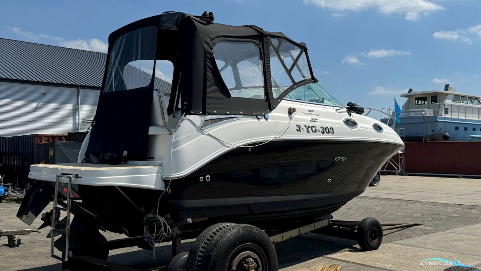 Sea Ray 255 Sundancer