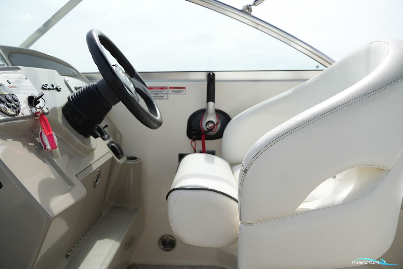 Sea Ray 255 Sundancer