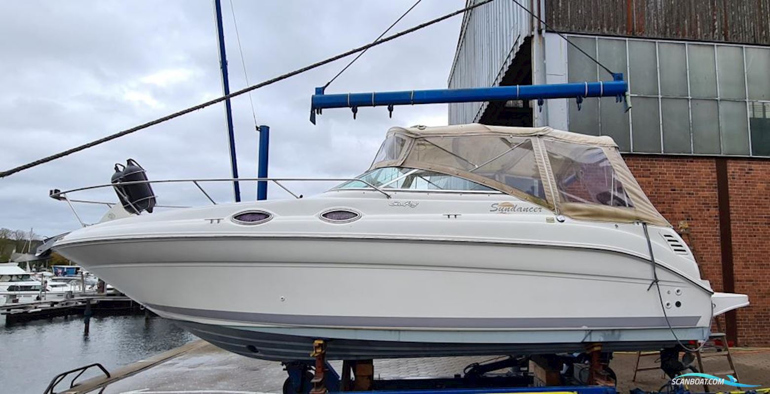 Sea Ray 260 Sundancer Motorbåt 2001, med Mercruiser motor, Tyskland
