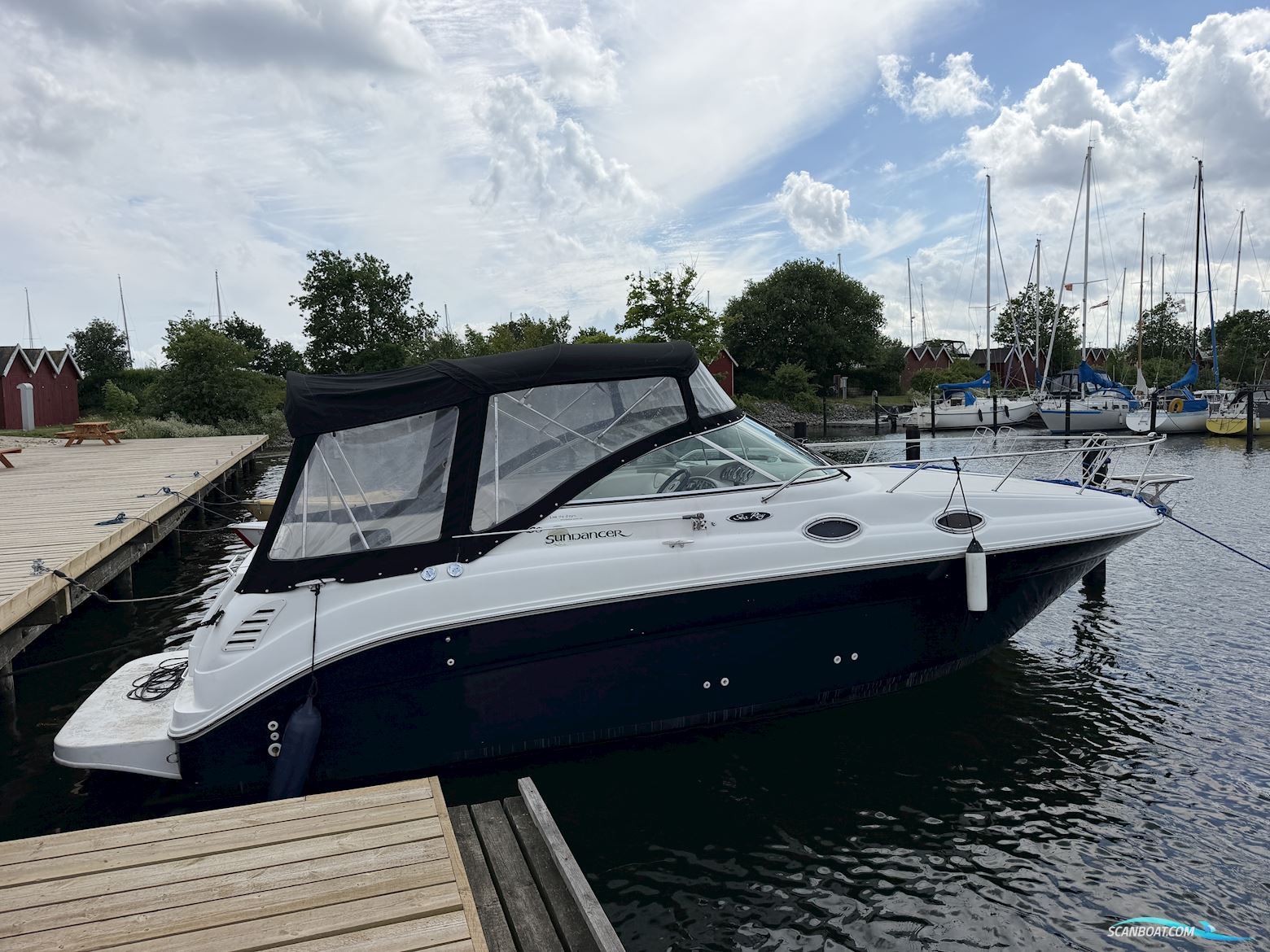 Sea Ray 260 Sundancer Motorbåt 2003, med Mercruiser 350 Mag Mpi motor, Danmark