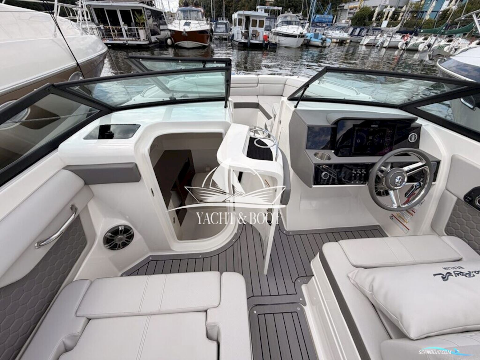 Sea Ray 270 SDX