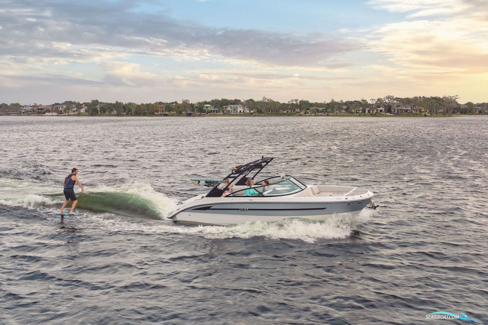 Sea Ray 270 SDX Surf
