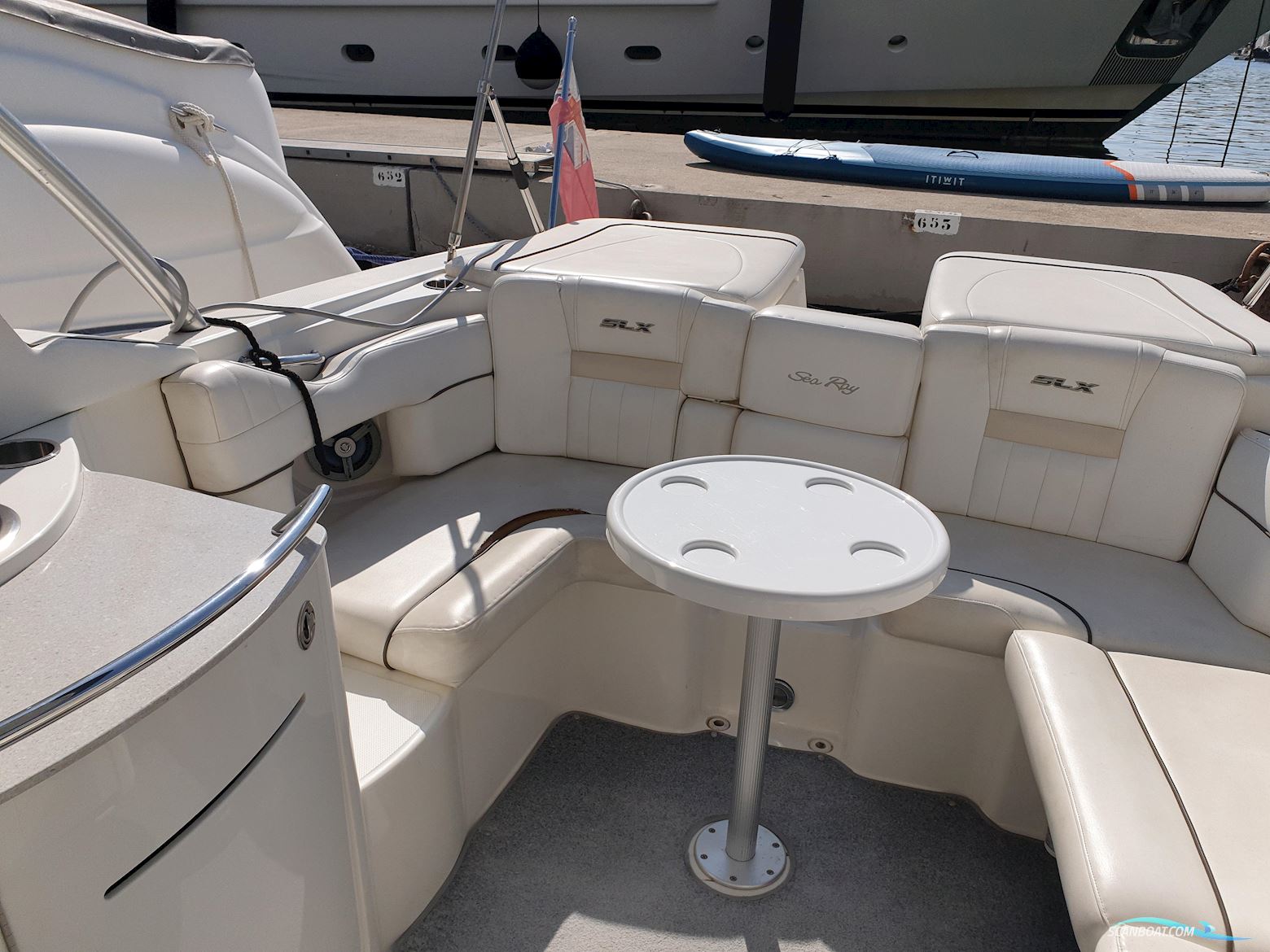 Sea Ray 270 SLX