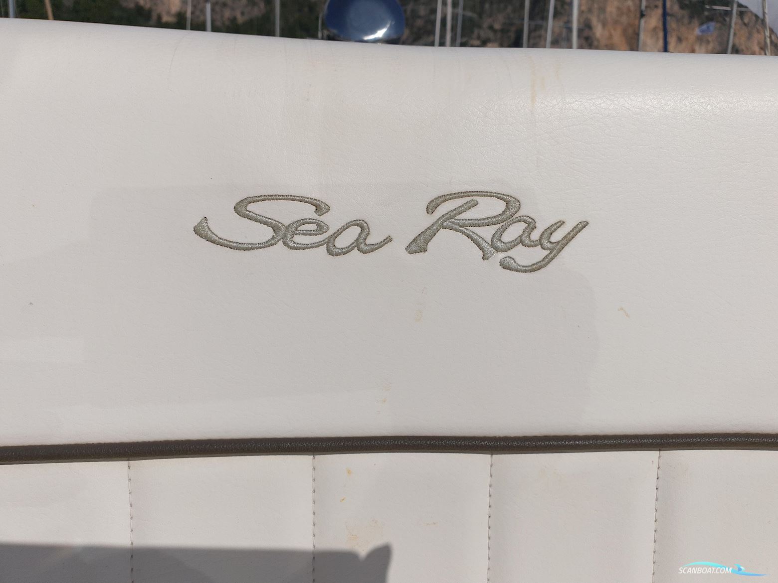 Sea Ray 270 SLX